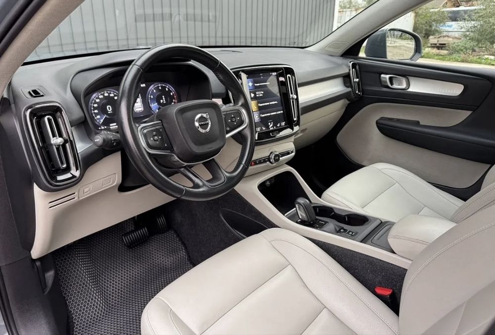 Volvo XC40 2019