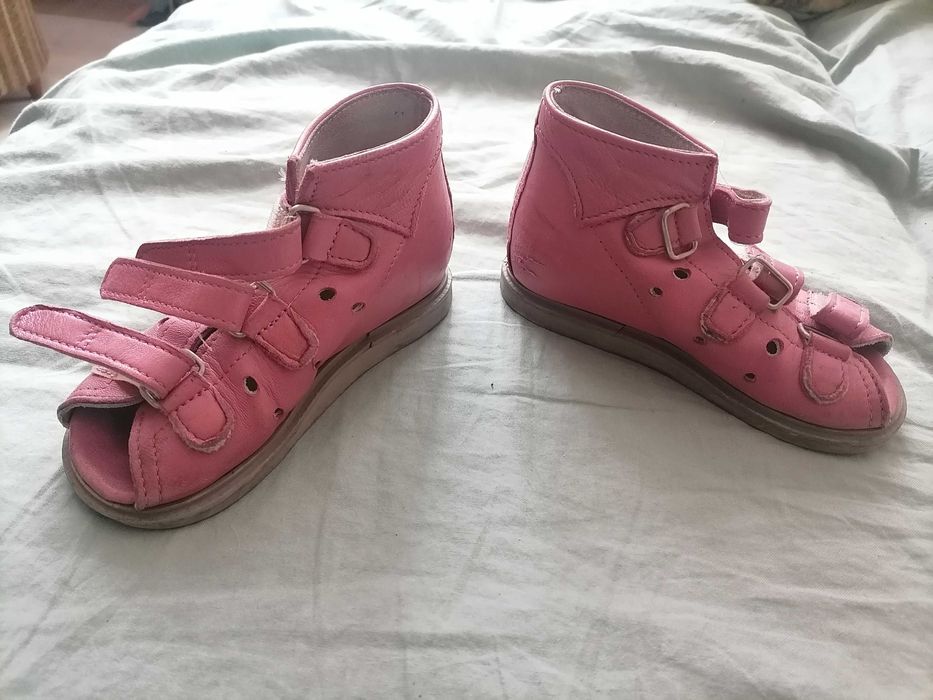 Sandałki ortopedyczne różowe rozm. 25, wkładka 16,5 cm