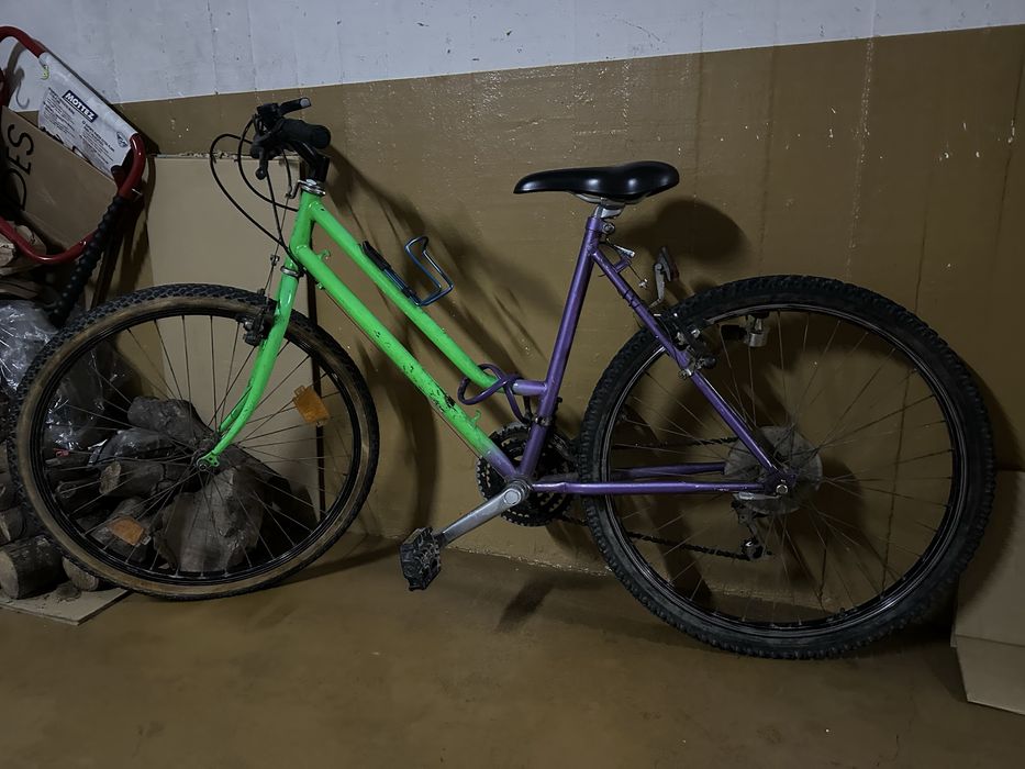 Bicicleta Shimano com 7 mudanças