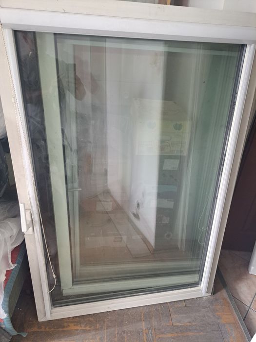 Okno pcv 120x164  posiada 3 szyby