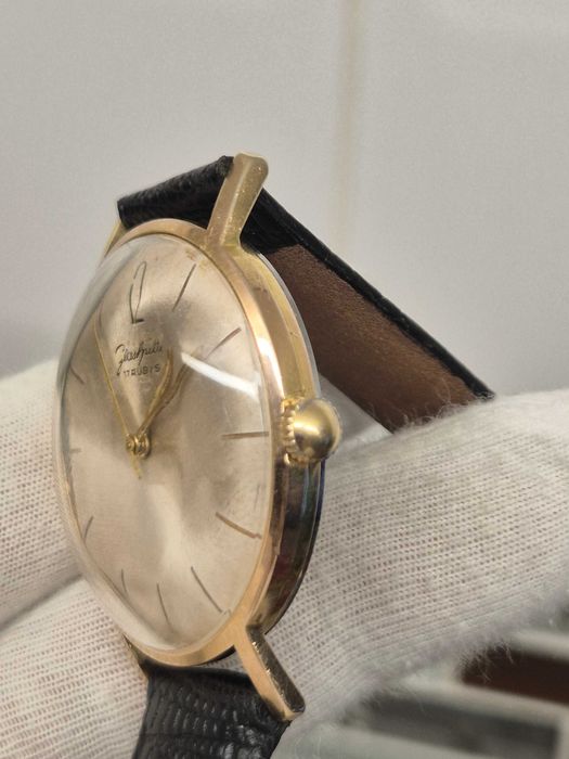 Męski zegarek *Glashutte*garniturowiec