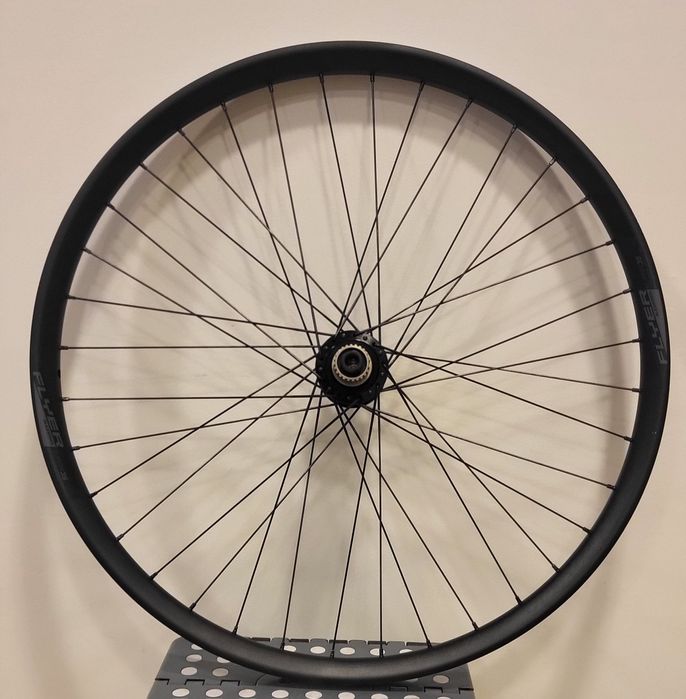 Koło 27,5 12x148 boot Alexrims Supra35 36H Novatec 12s MS