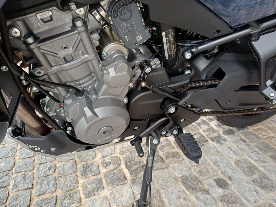 Cf moto 800mt sport só 1700klm