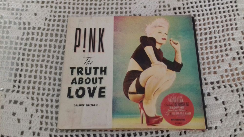 CD'S de 2 grupos diferentes