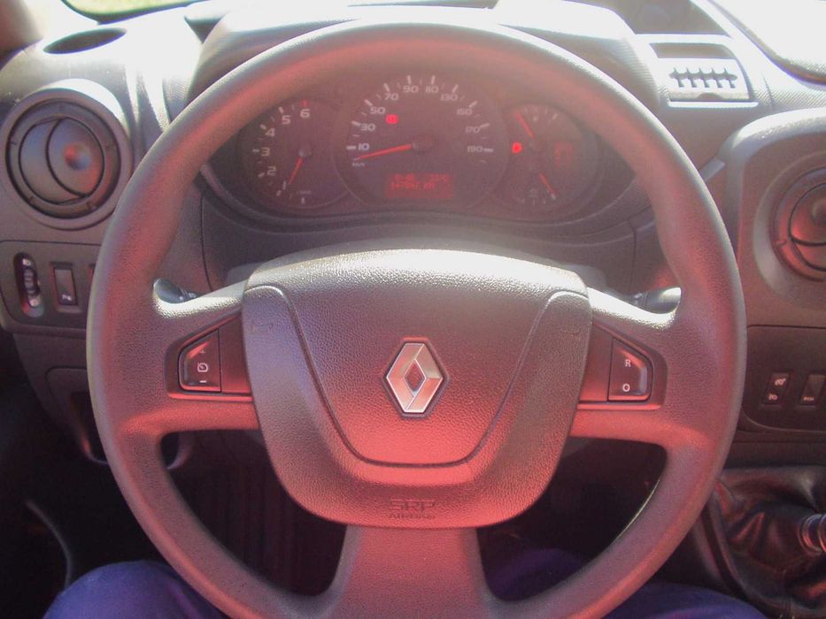 Renault Master 2.3 DCI 130cv L2H2 **7 Lugares**