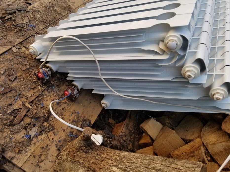 Радиатор батарея водяная с электрическим теном 10 секций: 3 500 грн ...