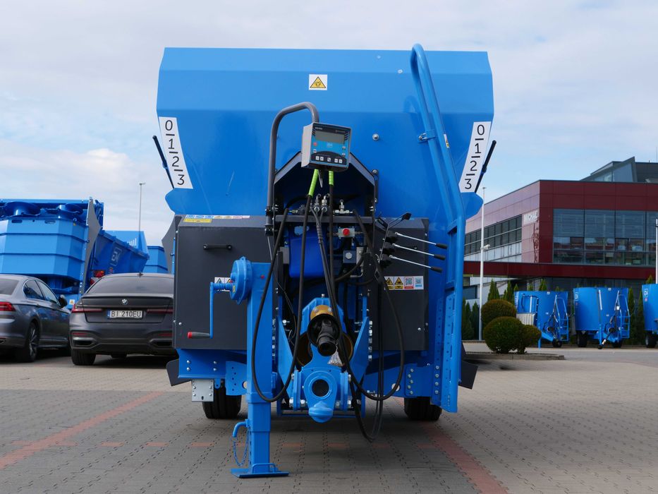 Wóz paszowy EUROMILK PUMA 11 HD [11m3]