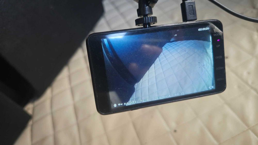 Rejestrator jazdy Video kamera samochodowa G-Sensor - Navitel R800 Full HD