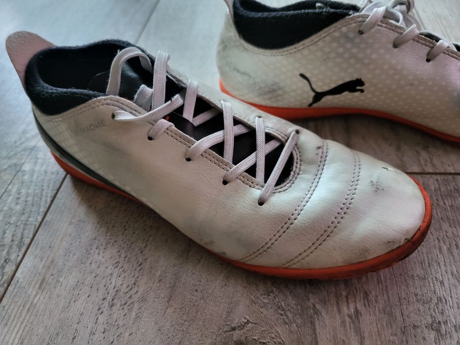 Halówki Puma. R: 37,5.