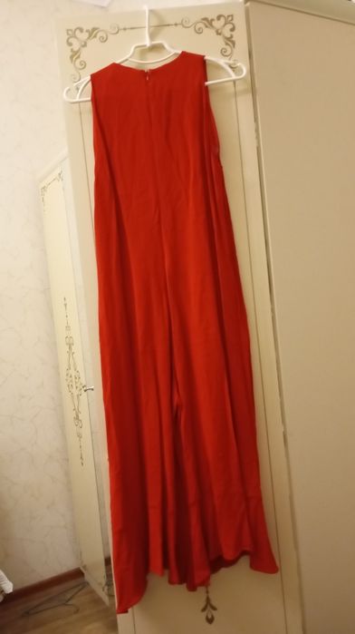 Продам элегантный комбинезон