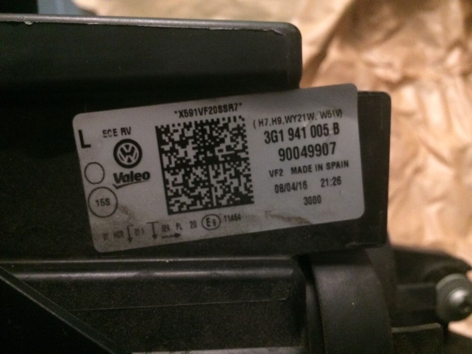 Farol Passat esquerdo e Faróis Traseiros 2017