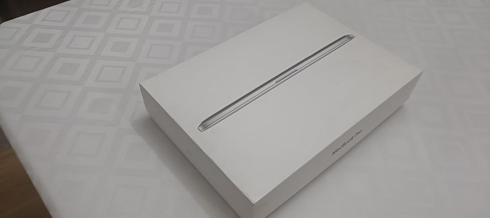 MacBook Pro Retina 15" i7 | 16GB RAM | SSD 500GB | Caixa | Excelente Estado