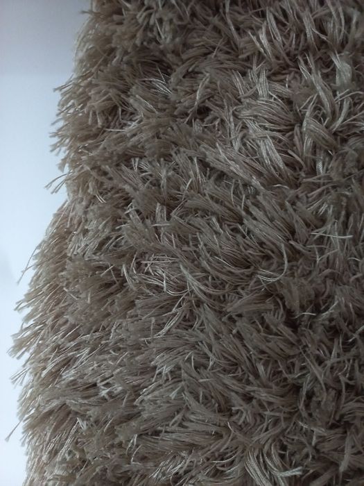 Tapete sala bege pelo alto