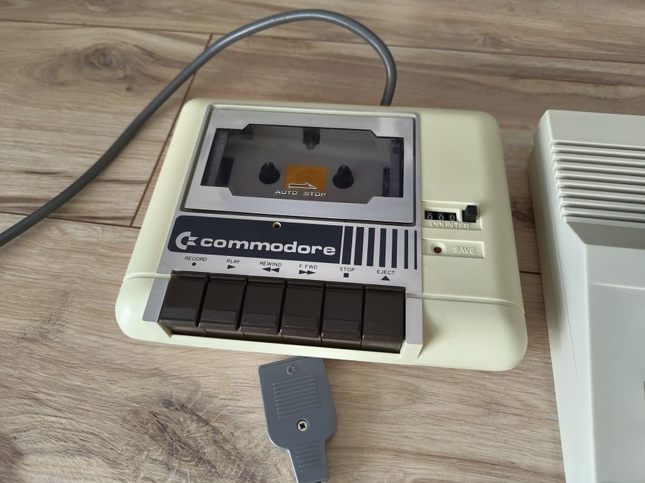 Commodore 64 + SD BOX + Tom2
