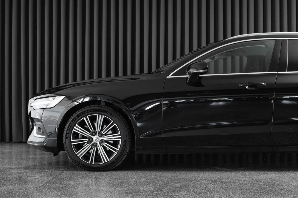 Volvo V60 2.0 B4 Momentum Geartronic