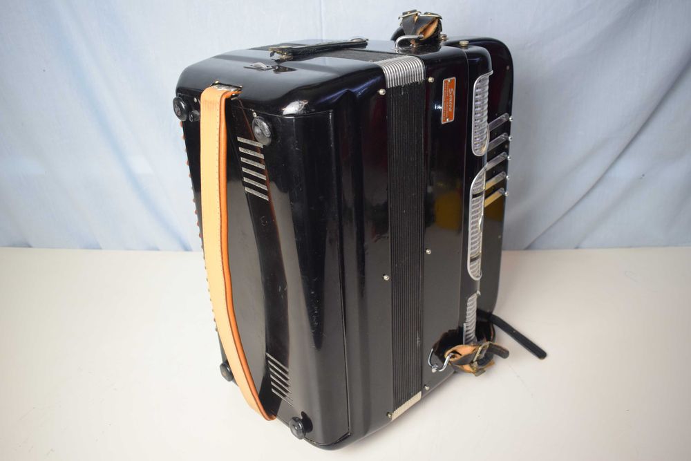 Acordeao Crucianelli 4 Voz. 1200 Baixos N 24