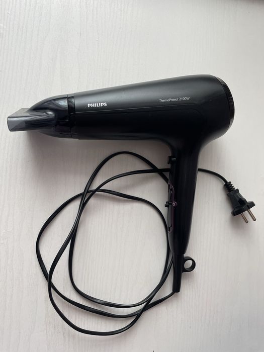 Фен Philips ThermoProtect 2100W