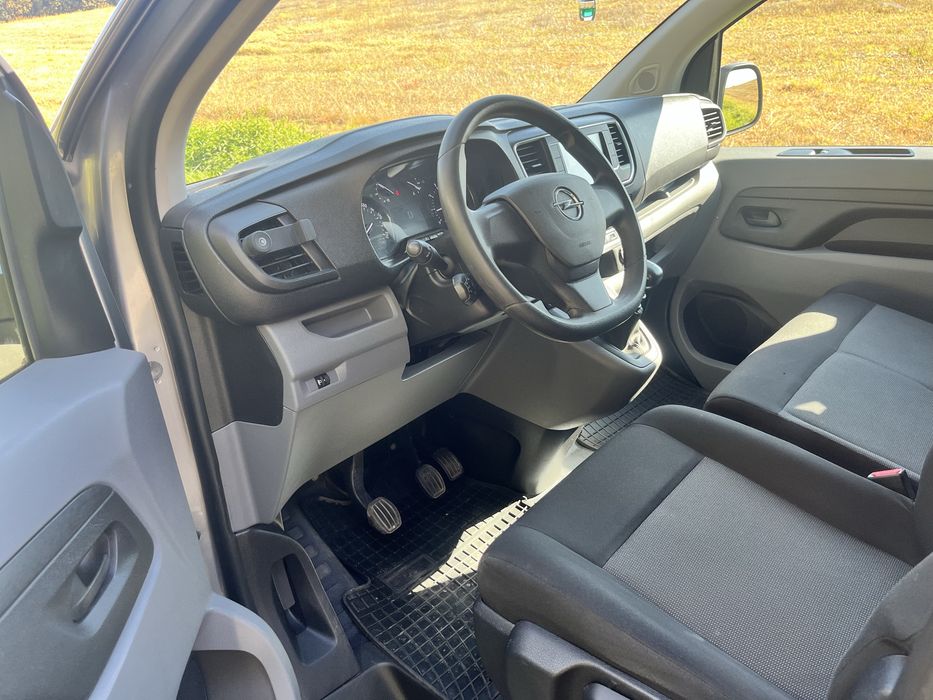 Opel vivaro 2.0 long 9 osobowy Polski salon