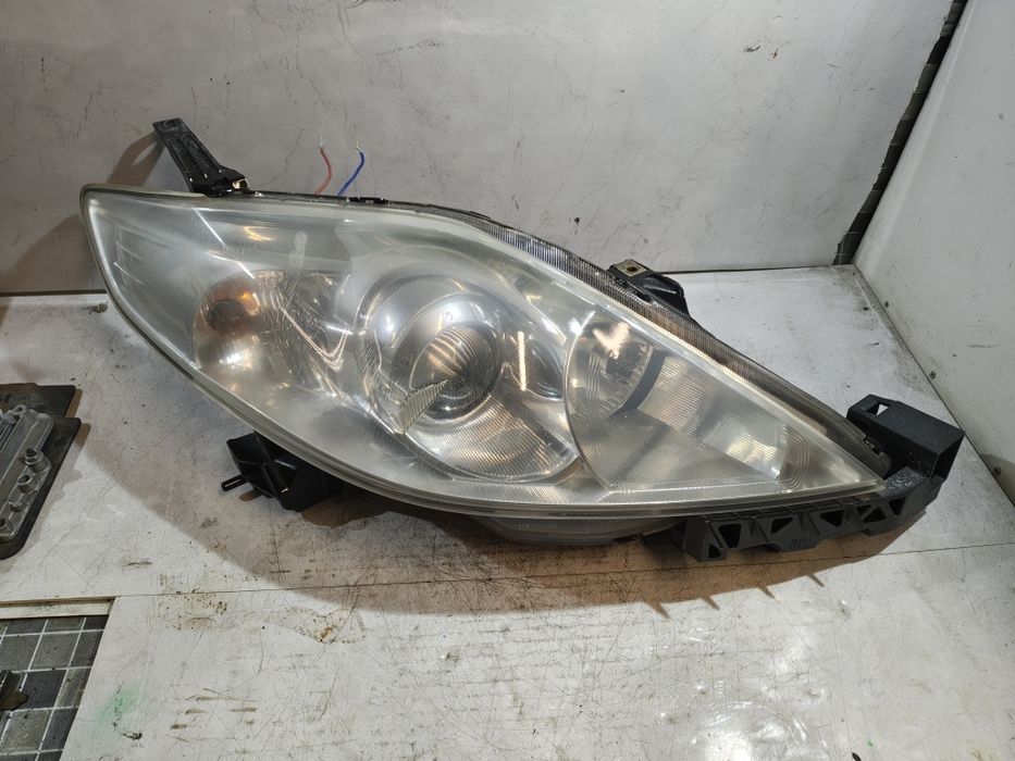 Lampa prawa prawy przód Mazda 5 oryginał