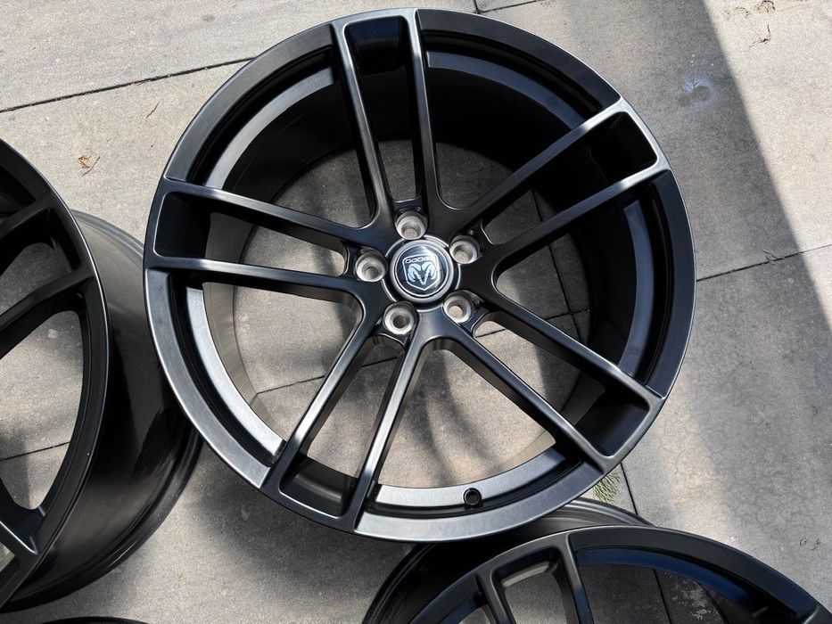 Felgi Dodge Challenger Charger 20”