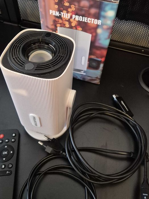 Projetor de Vídeo HD (Wi-Fi / Bluetooth) + Cabo para Telemóvel