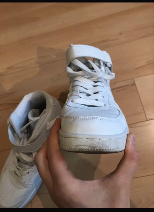 Biale buty wygodne i stylowe r 39