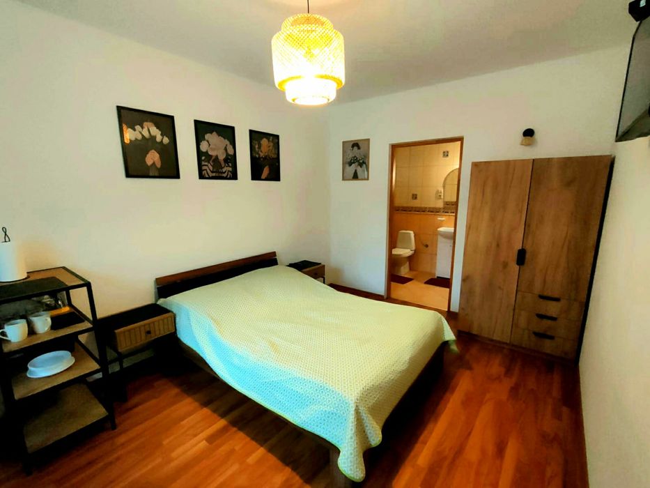 Jezioro Solińskie/Polańczyk_Bieszczady_pokoje_/domki/a