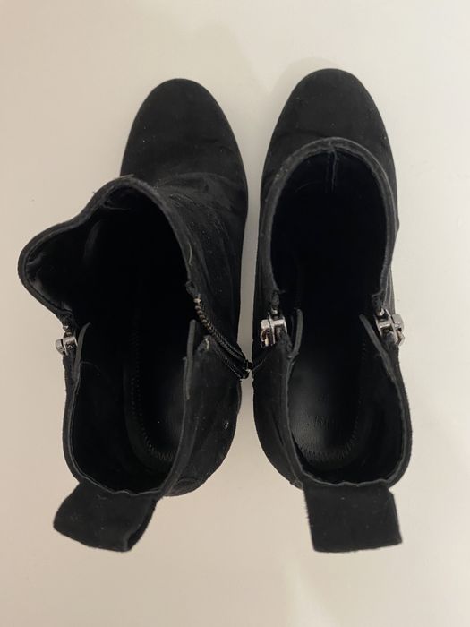 Botas em camurça da Bershka (37)
