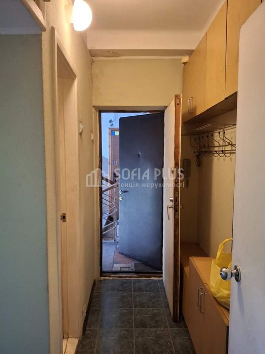 Срочно! 2к, Берестейський 79, недорого