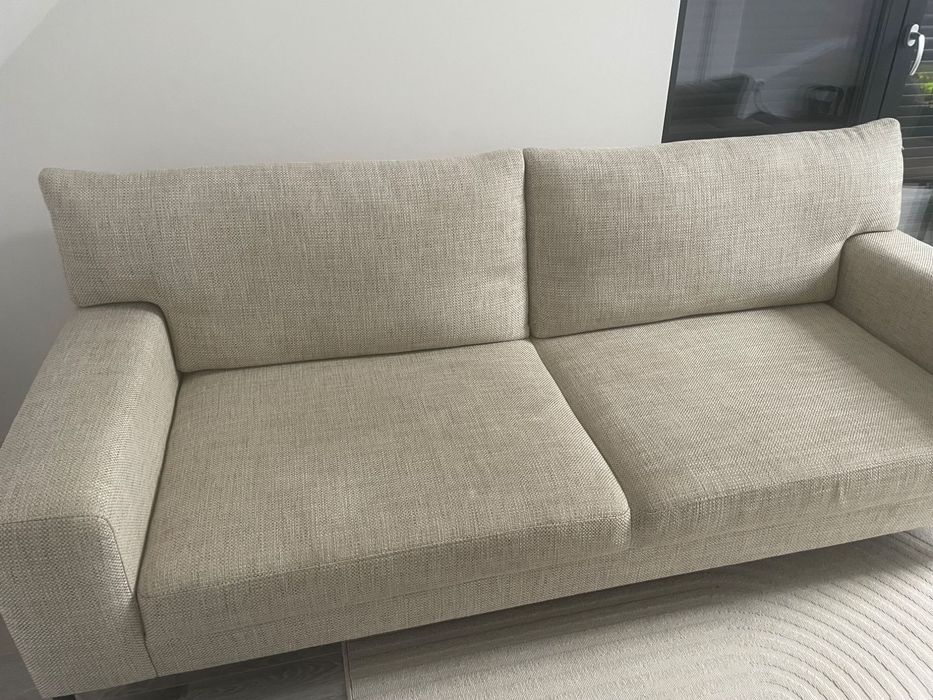 Nowoczesna sofa do salonu