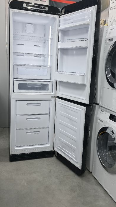 Ретро холодильник Smeg FAB32RBL5 NoFrost Чорний глянець Італія