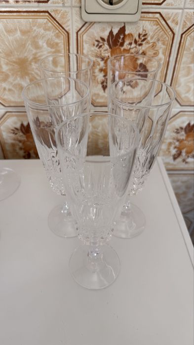 Serviço de 38 Copos em Cristal Lapidado + balde gelo