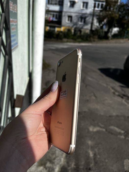 Телефон iPhone 7 128gb