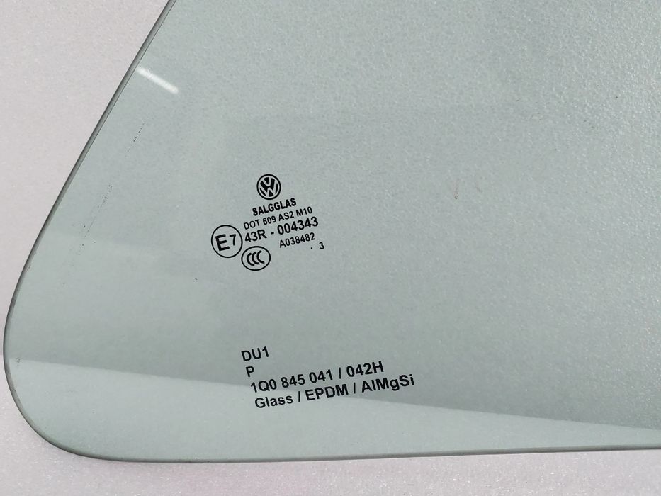 Vidro do painel trás direito VOLKSWAGEN Eos (1F7, 1F8)