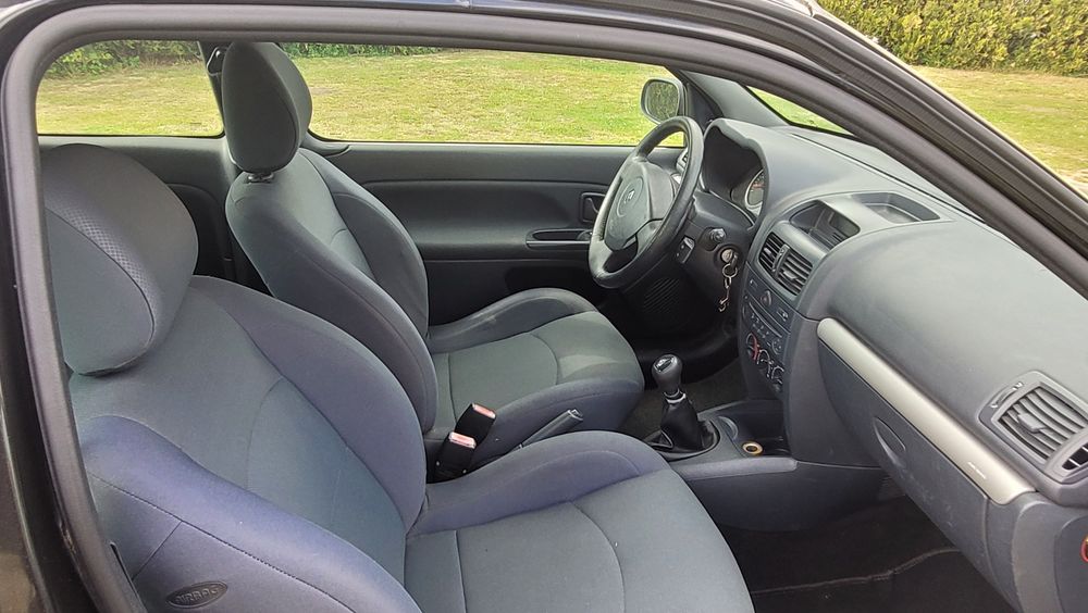 Renault Clio 1.2 rok 2003