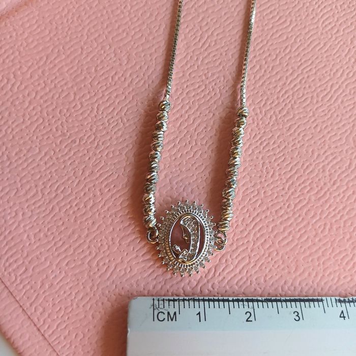 Pulseira Delicada Virgem Santa Maria com zircónia Swarovski  Banhada a Prata no Aço Inoxidável Antialérgico