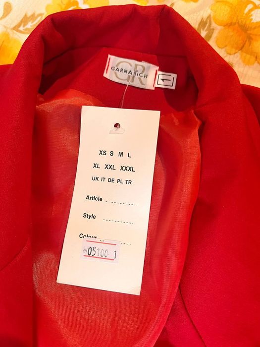 Сукня міді червона