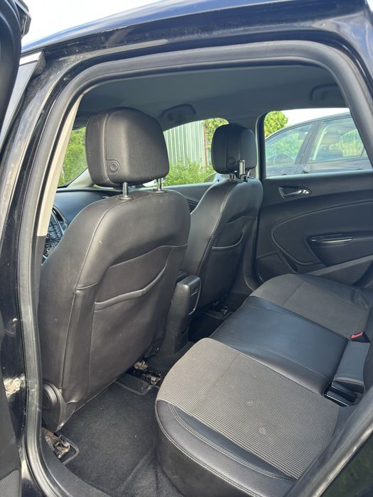 Samochod Opel Astra J