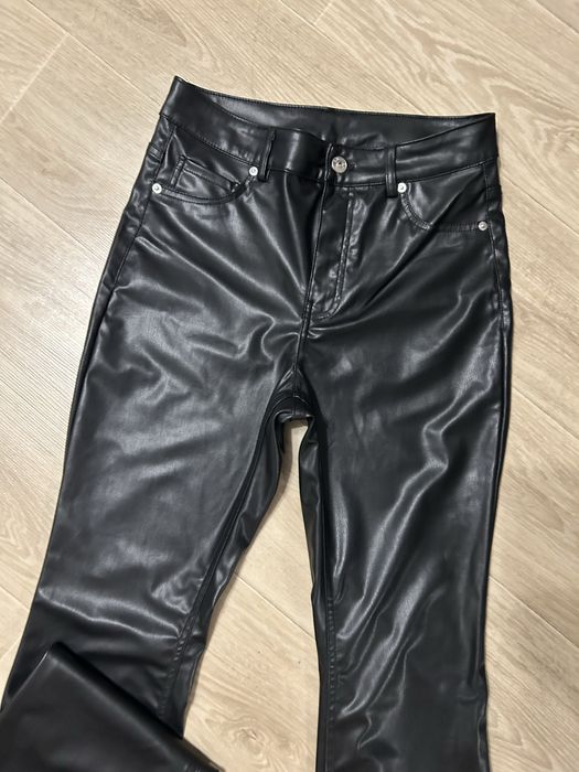 Штани/брюки кльош екошкіра