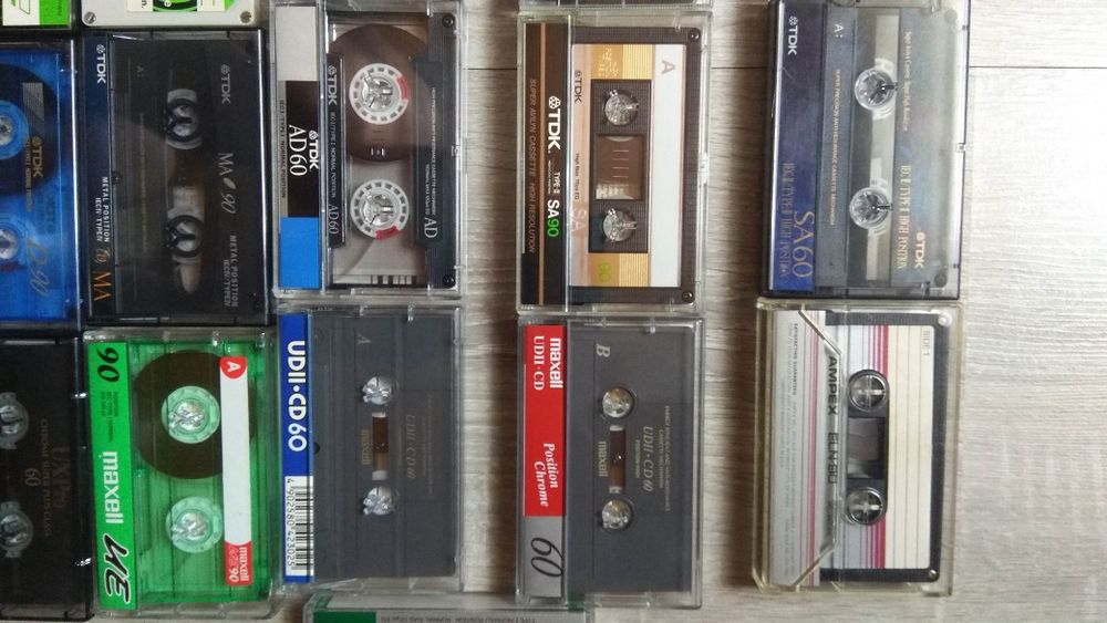 Аудіокасета AGFA BASF TDK AMPEX Universum Sony maxell Nor/chrome/metal