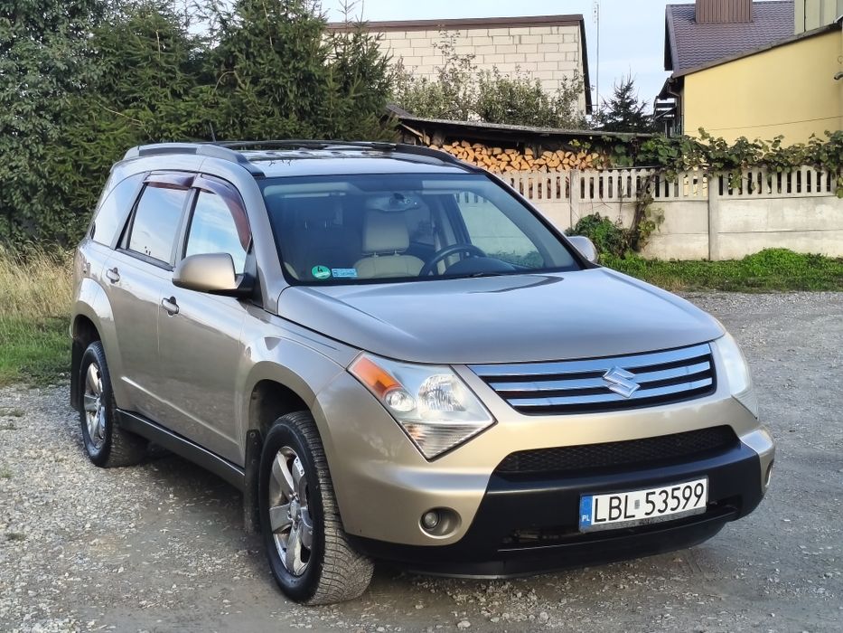 Suzuki XL7