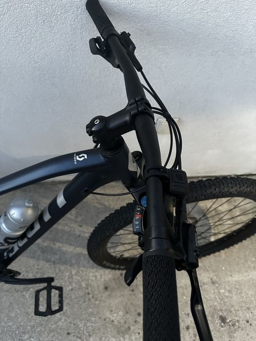 Vendo bicicleta scott btt