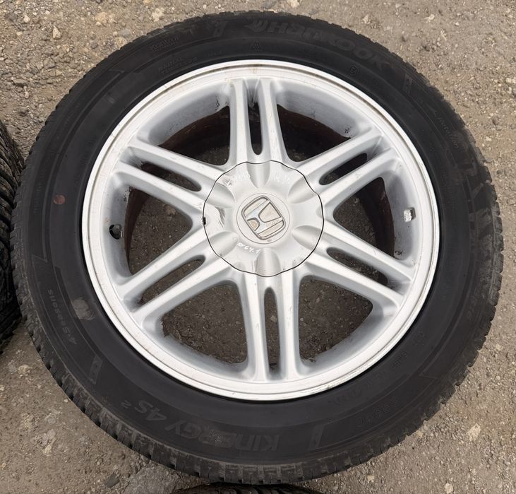 Диски Honda Civic 8 UFO R16 5x114.3 dia 64.1 з резиною