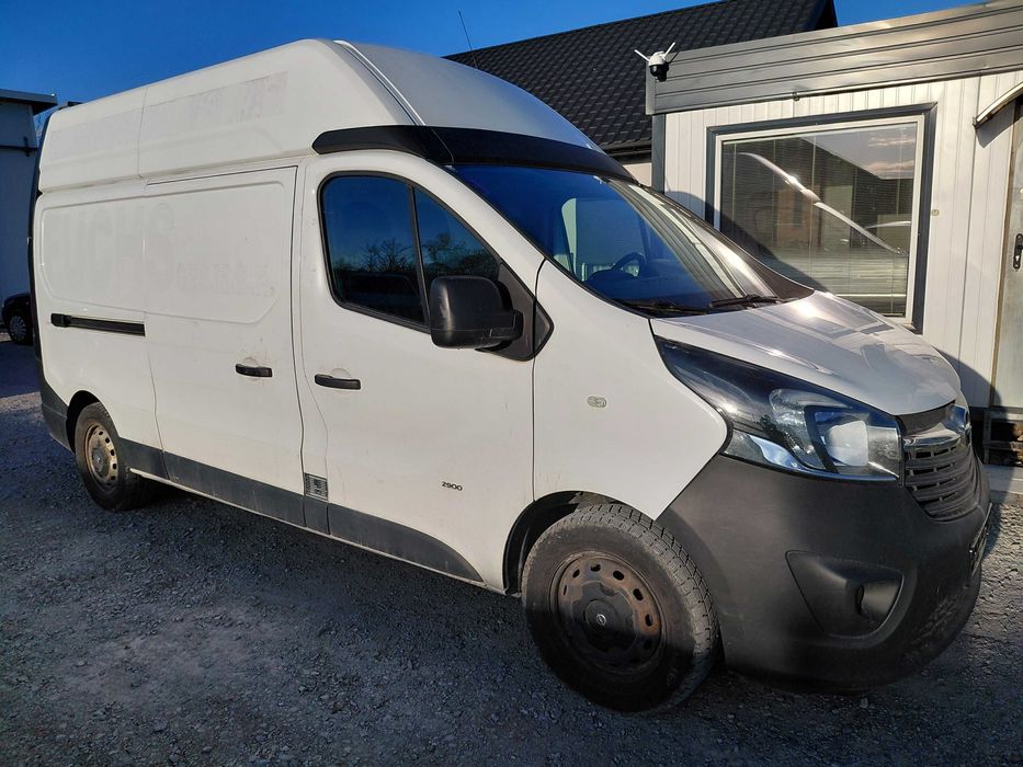 Opel Vivaro 9 osób