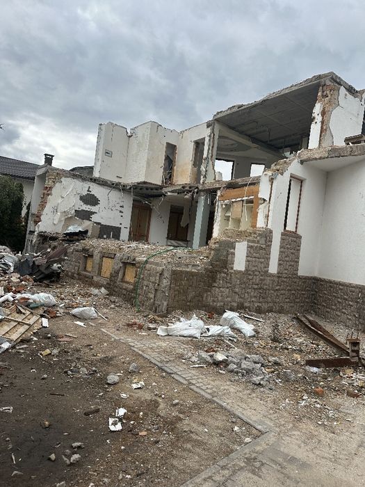 Добрый день занимаюсь демонтажом любой сложности