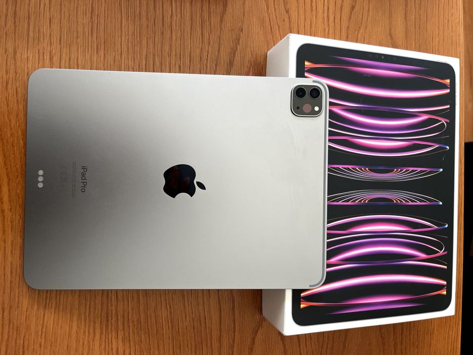iPad Pro 11” M2 256GB + Apple Pencil 2 | Como Novo