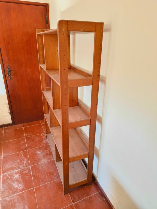 Estante em Madeira