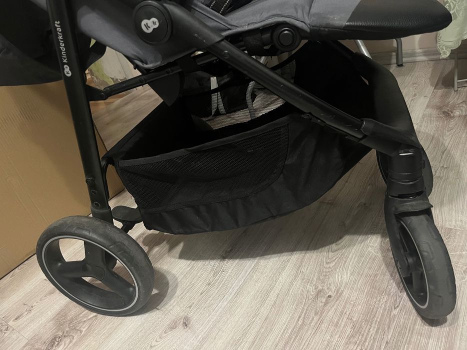 Wózek spacerowy używany miesiąc (gwarancja 10 lat)