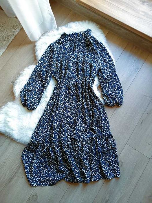 Przepiękna elegancka sukienka S M