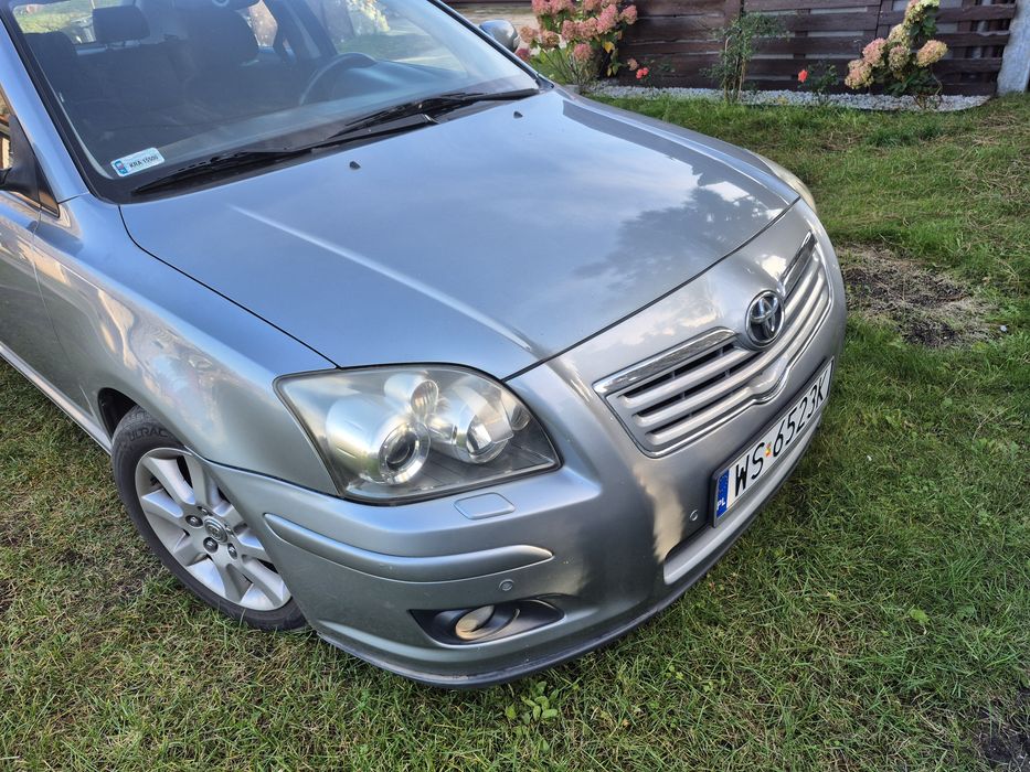 Toyota avensis 2.2